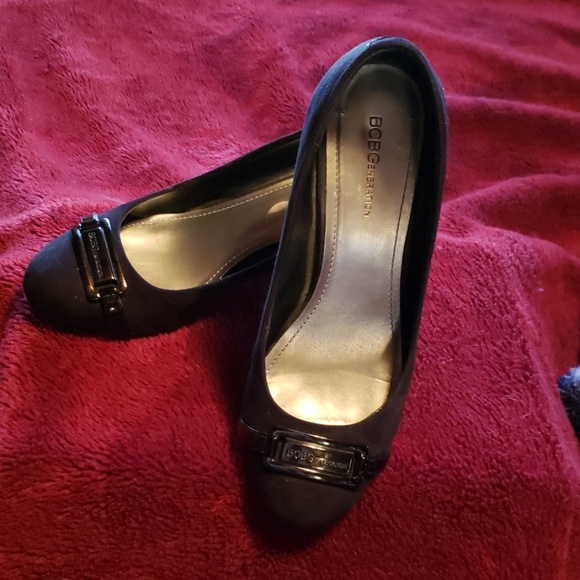 Size 8.5 Black Suede BCBGeneration - Picture 1 of 5